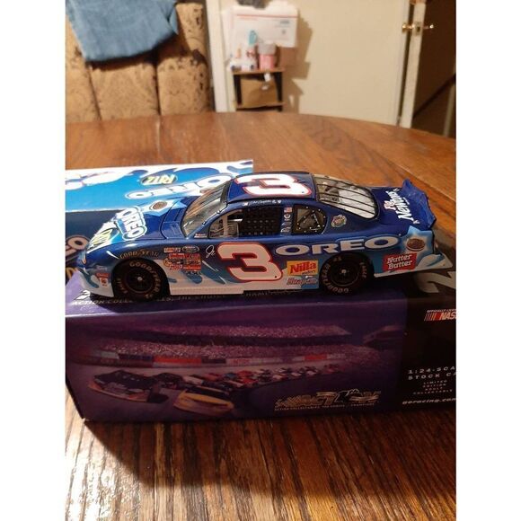 Vintage Action Collectible Dale Earnhardt Jr Oreo Ritz 2002 Die Cast Nascar 1:24 - Picture 2 of 8